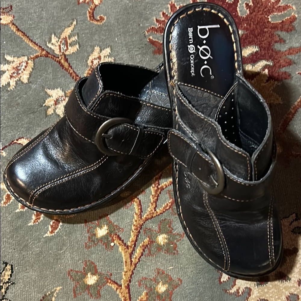 b.o.c Black Leather Clogs